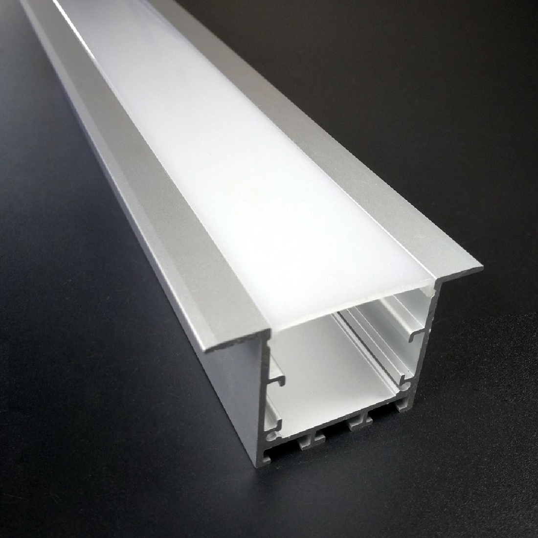 PERFIL ALUMINIO EMBUTIR WN31/PE-31 35.8(A)X35(L) 3 METROS